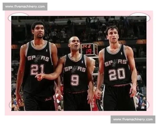 NBA马刺对阵勇士精彩视频回顾巅峰对决全场亮点解析赛场瞬间